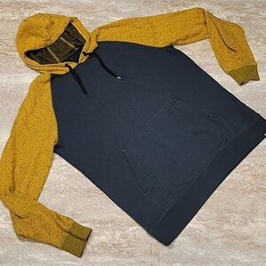 HURLEY MENS HOODIE SIZE XL